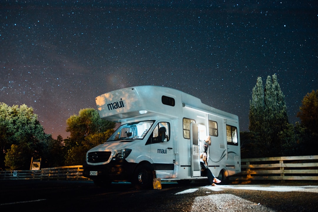 Autocamperudlejning: En Guide til Frihed på Vejen