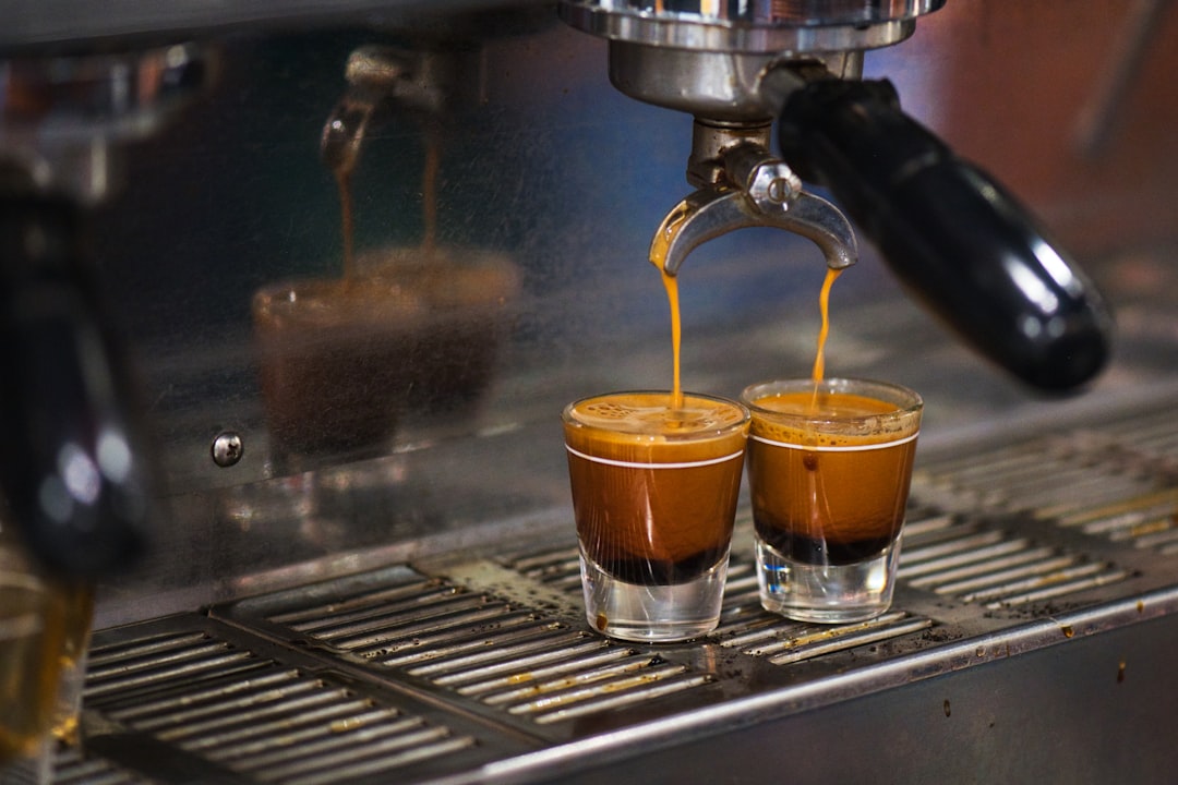 Opdag En Ny Dimension Af Hjemmebrygget Kaffe Med Sage The Barista Express™ Impress